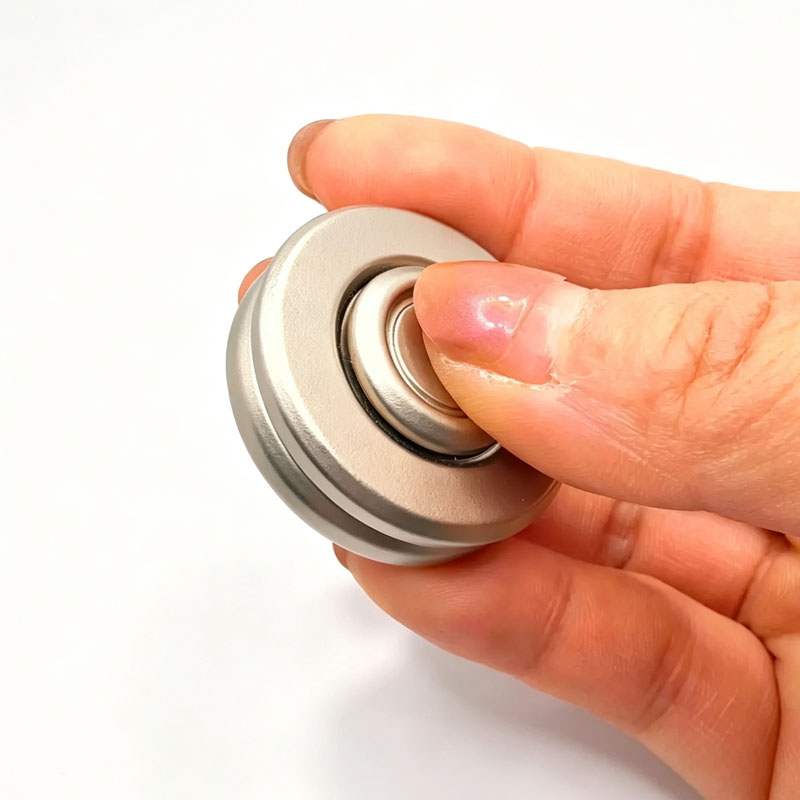 سبينر معدني جديد لتخفيف التوتر - مراجعة Cool Office Tech Gadgets وسعره