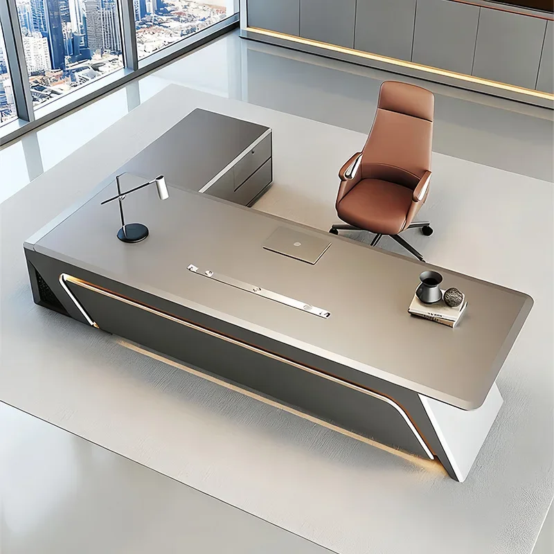 مكتب مدير مطلي، مكتب كبير مستو - مراجعة Office Tech Chair وسعره