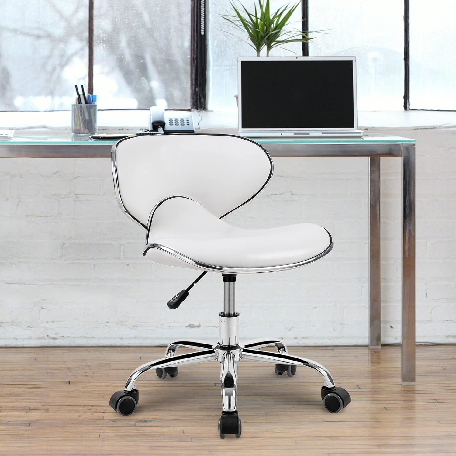 كرسي باديكير لمسمار التكنولوجي - مراجعة Office Tech Chair وسعره